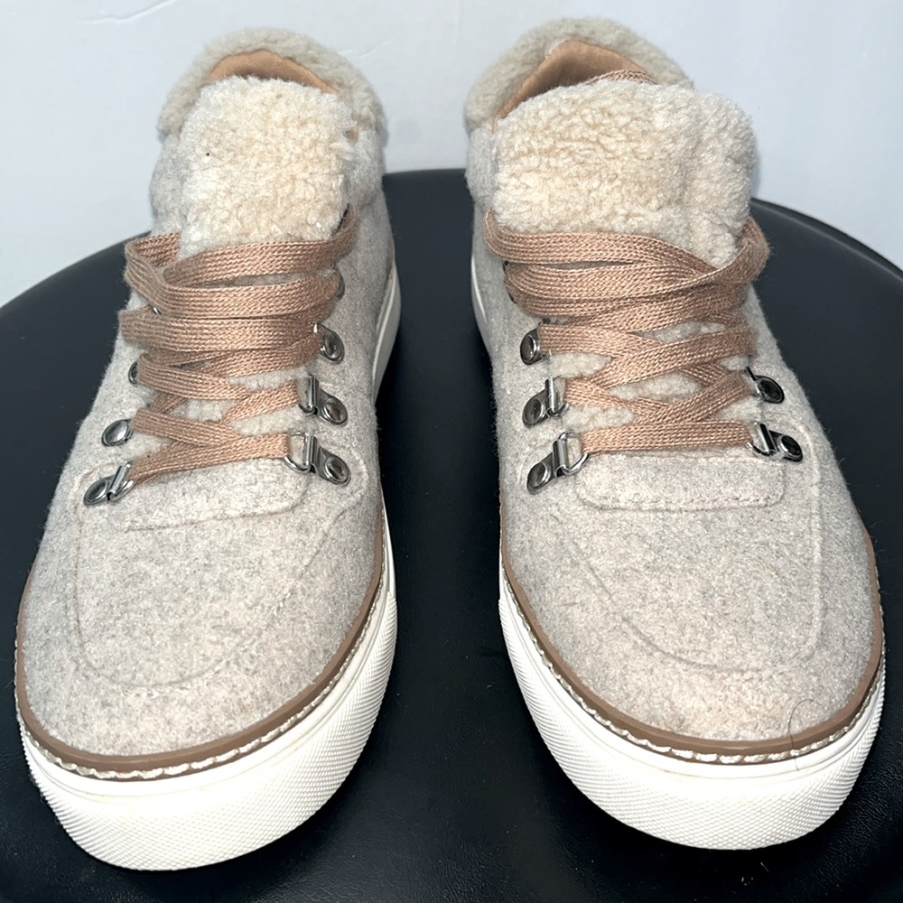 Crown Vintage Kalita Comfort Sneaker, Women's Size 8M